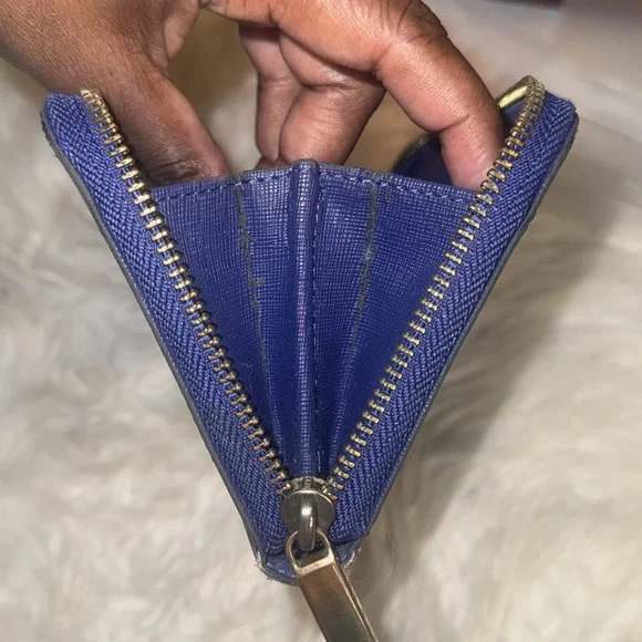 100% Authen Saffiano Tory Burch Robinson Zip Around Wallet, Cobalt!!! GUC - Picture 14 of 17